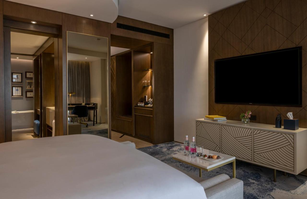 Jareed Hotel Riadh Exterior foto A guest room at the hotel