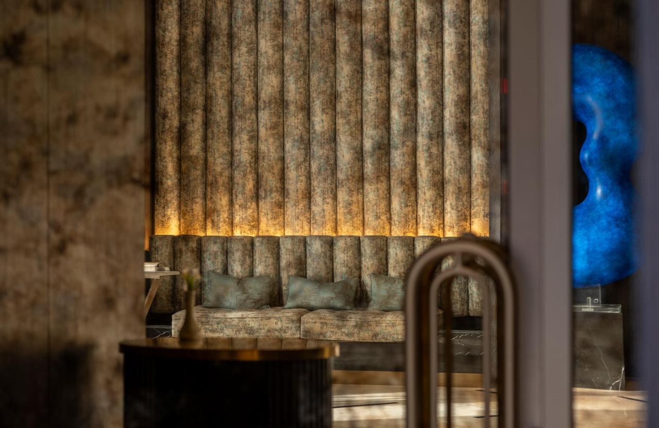 Jareed Hotel Riadh Exterior foto The bar at the restaurant